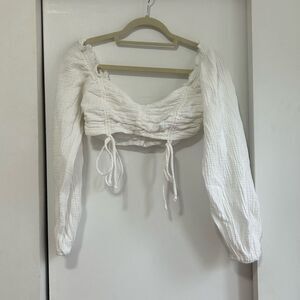 White long sleeves crop top